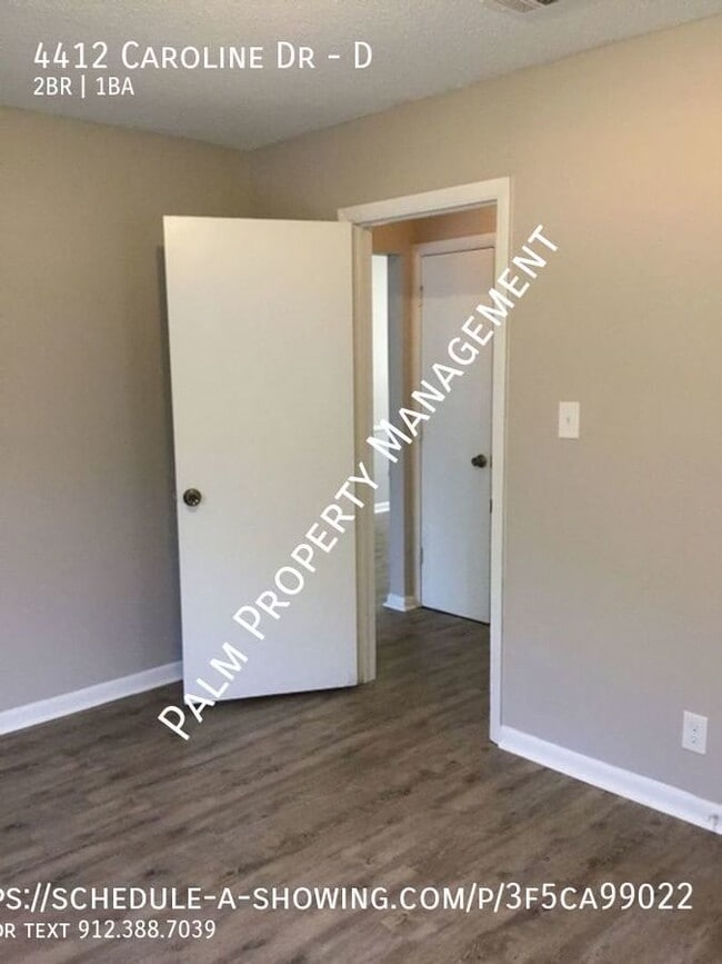 Building Photo - 4412 Caroline Dr