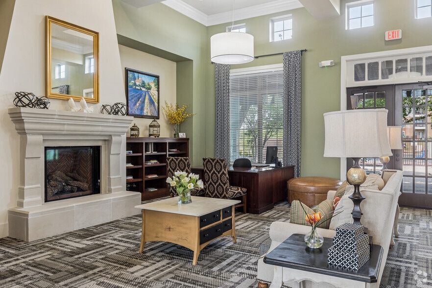 Lobby Photo - The Royse at Parker Boulevard Apartments