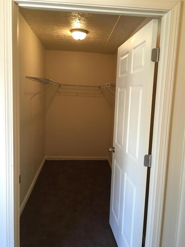 Building Photo - 1921 Atlanta Hwy