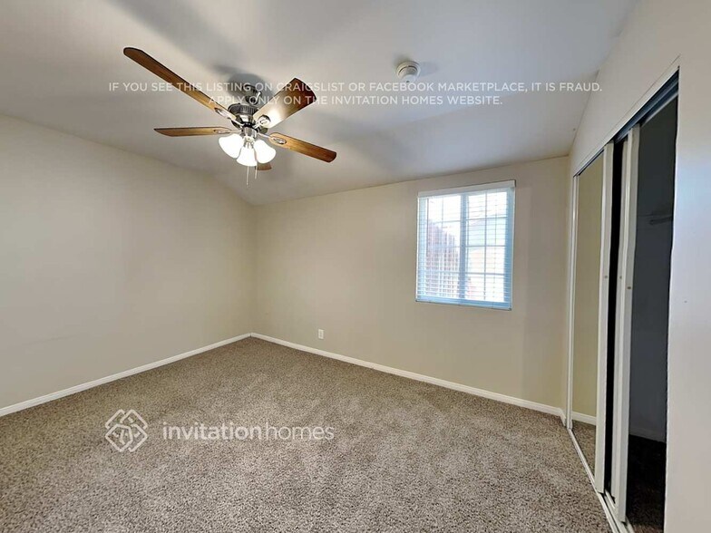 Building Photo - 7943 Lasaine Ave