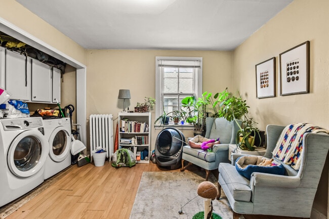 Building Photo - 126 N Franklin St