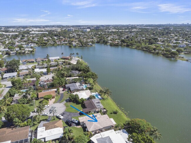 Building Photo - 1780 NW 39th Pl