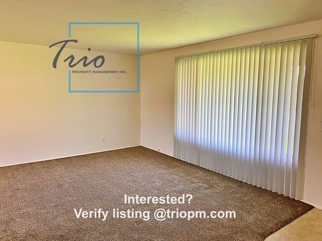 Building Photo - 822 E 35th Pl