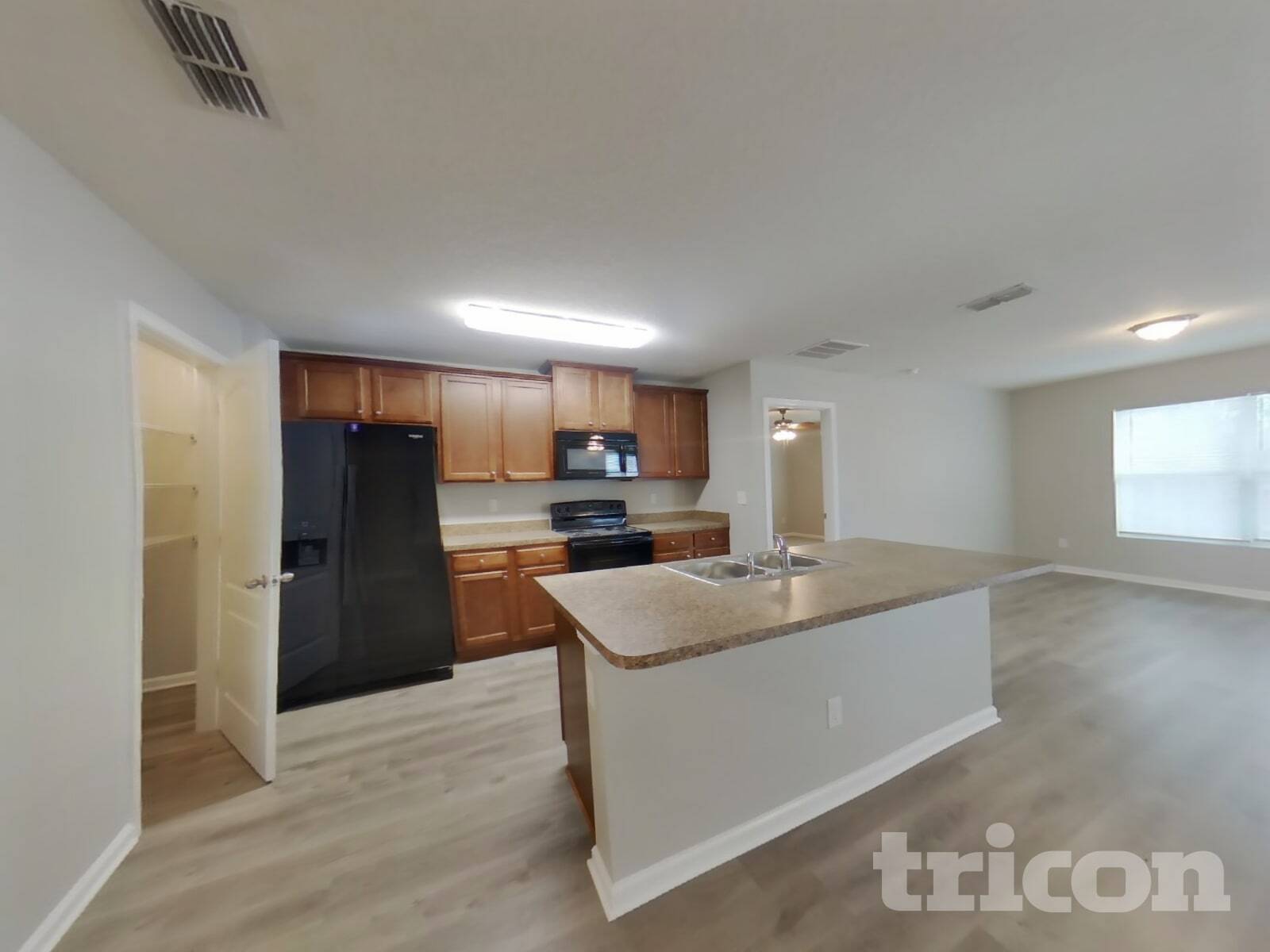 Building Photo - 15402 Bareback Dr