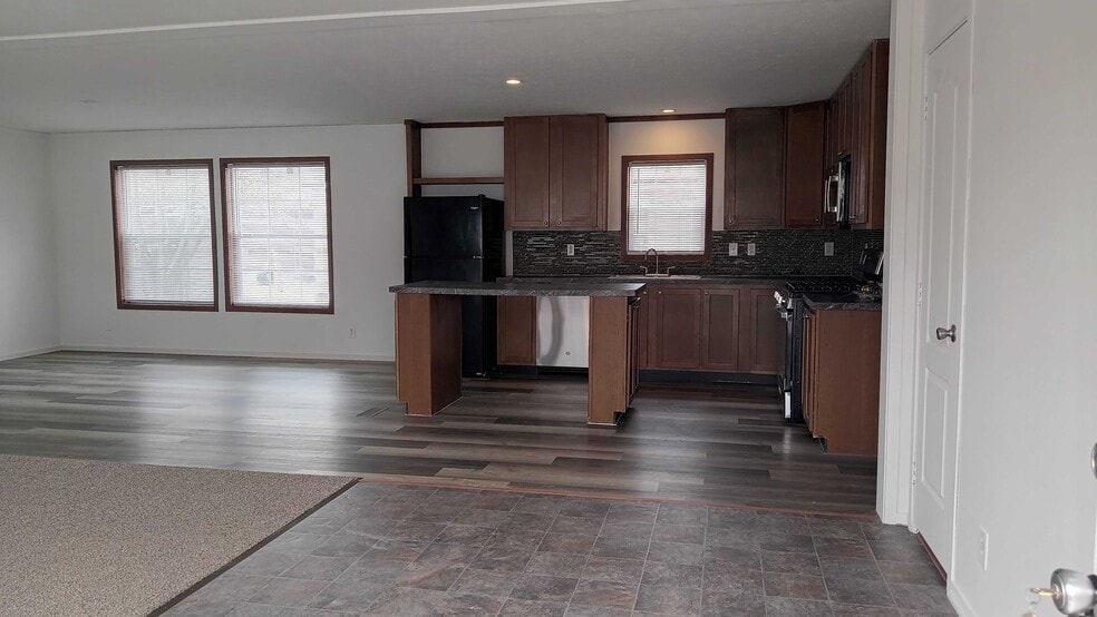 Building Photo - 49 Meggan Dr