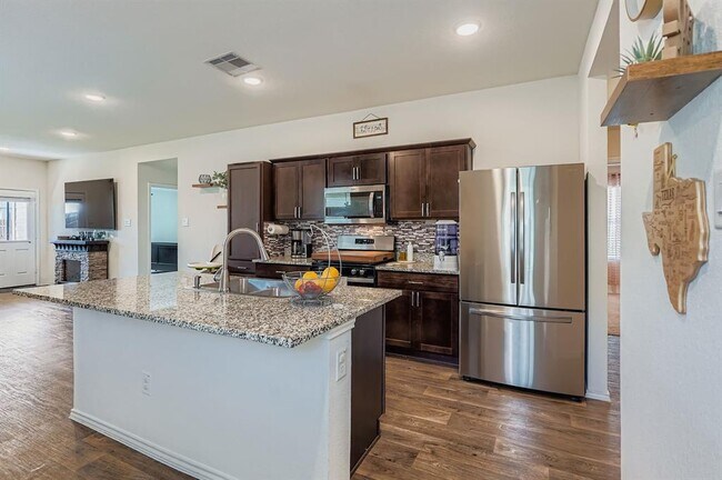 Building Photo - 121 Granary Dr