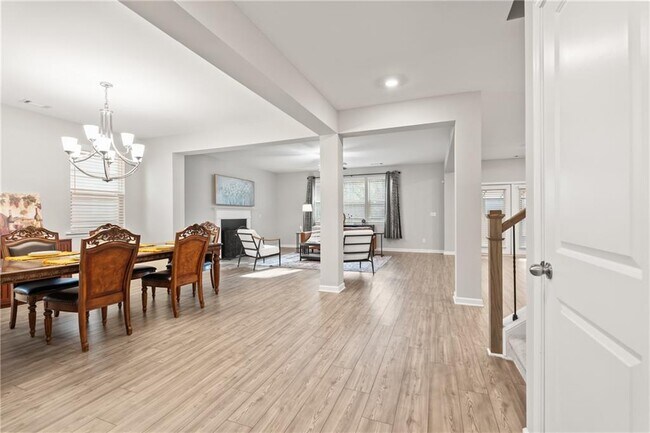 Building Photo - 4437 Waxwing St