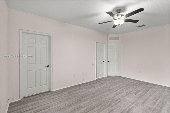 Building Photo - 2332 SE 16th Pl