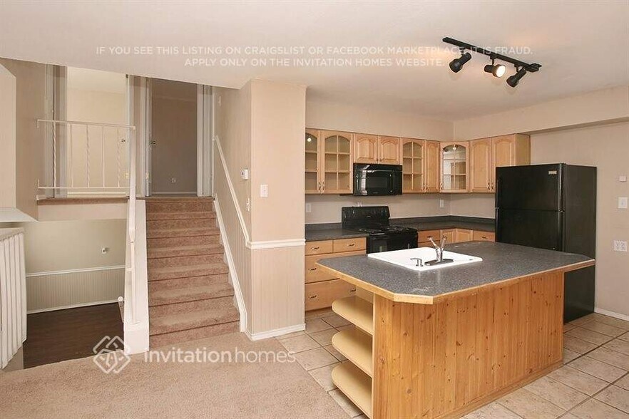 Building Photo - 2410 Payne Cir W