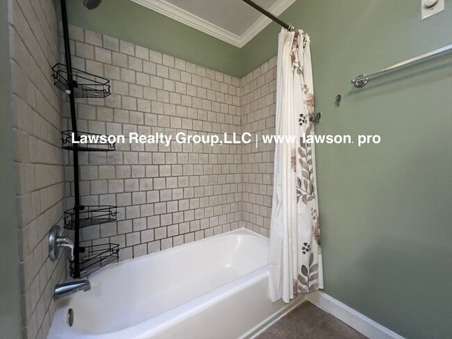 Building Photo - 2148 Berkley Ave SW