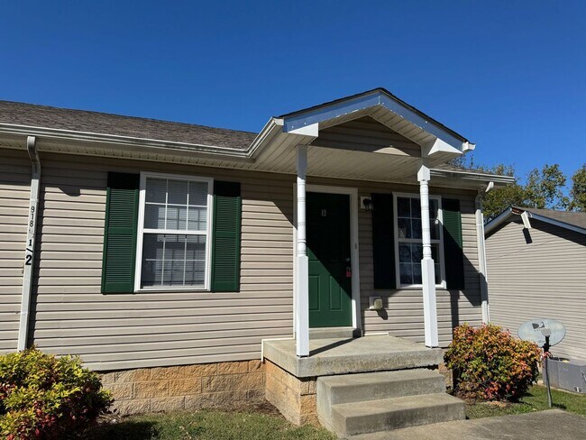Building Photo - Fry - 918 1/2 Kingsbury Dr