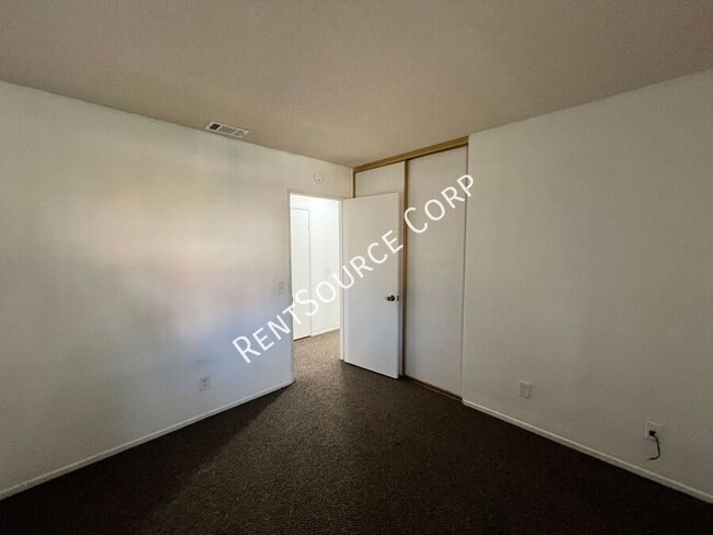 Building Photo - 3 Bedroom Single Story Home for Rent in We...