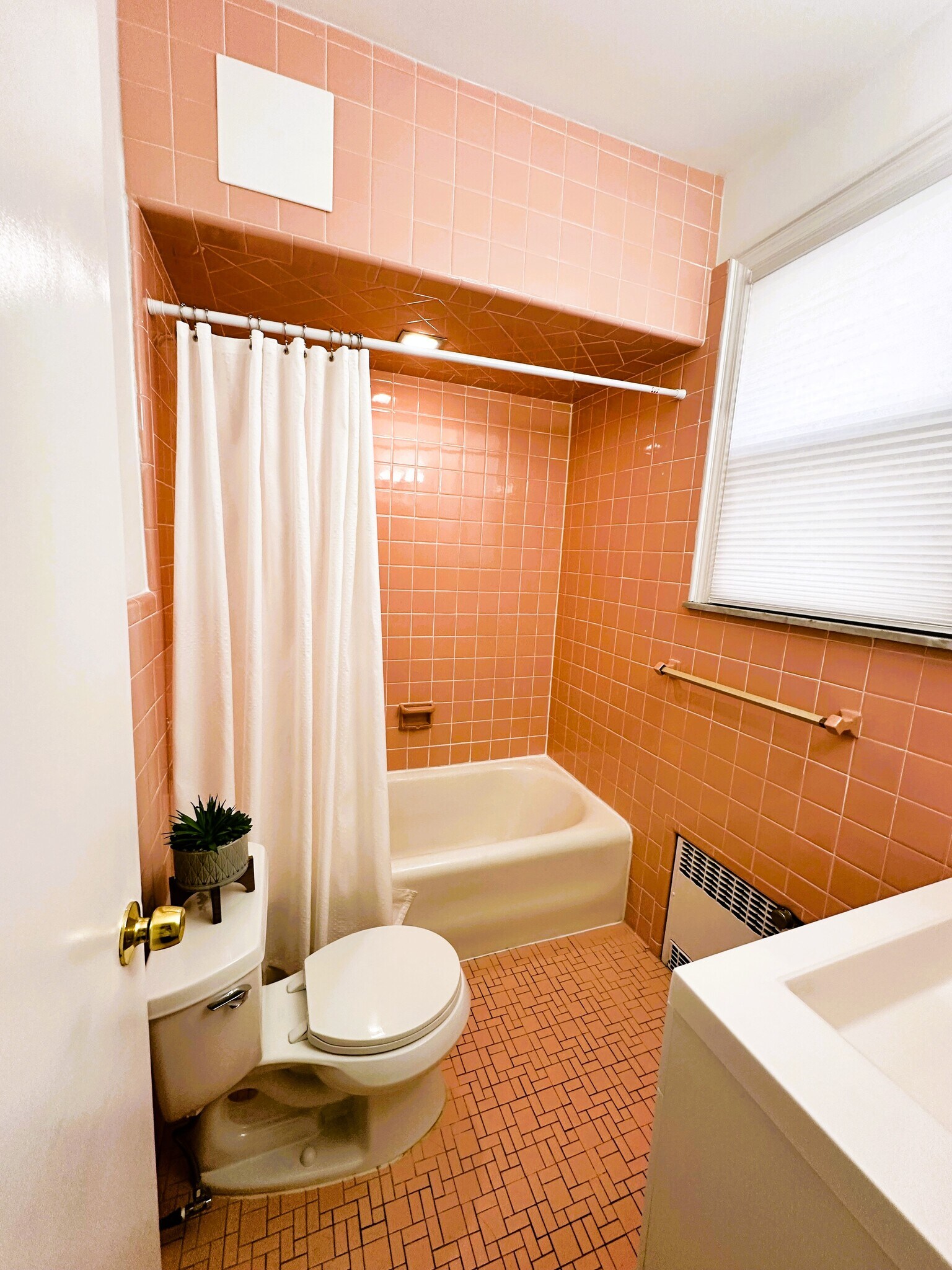 Building Photo - 167 N 15th St