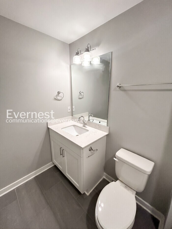 Building Photo - 603 Mason Ward Pl