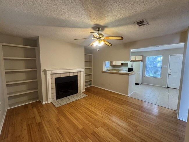 Building Photo - 2907 Jadewood Ct