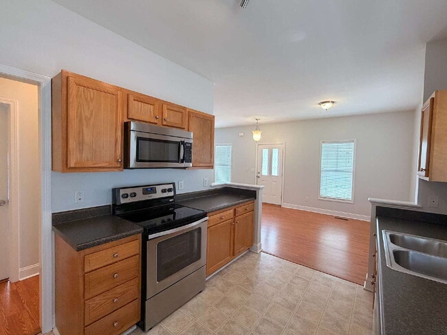 Building Photo - Charming 3-Bedroom Home in the Heart of Raleigh!