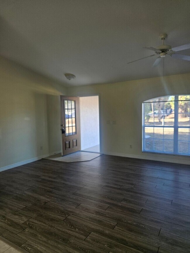 Building Photo - 7450 Blutter Rd