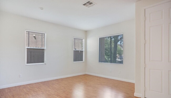 Building Photo - Room to Live & Grow! Expansive 3,547 Sq. Ft. 4-Bedroom 2.5 Bath Home