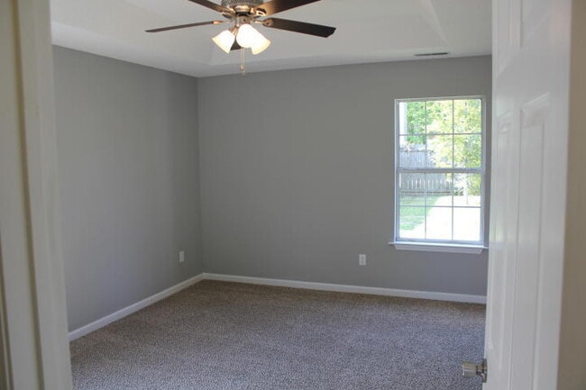 Building Photo - 3BD/2BA Ranch in Dorchester II Schools-Ava...