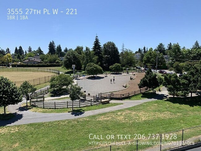 Building Photo - 3555 27th Pl W