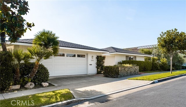 Building Photo - 2815 Blue Water Dr