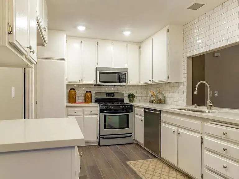 Building Photo - 4940 Buffwood Way