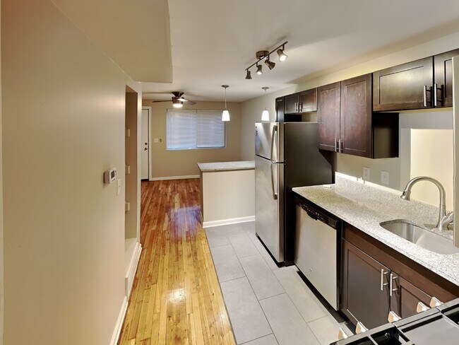 Building Photo - Lantern Square Apartments-A3