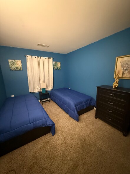 Building Photo - 13 Truth Way