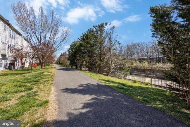 Building Photo - 5114 Vos Ln