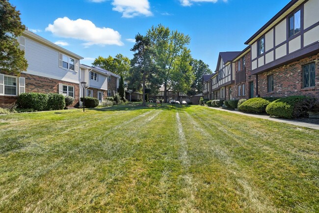 Building Photo - Three Bedroom Condo in West Chester!