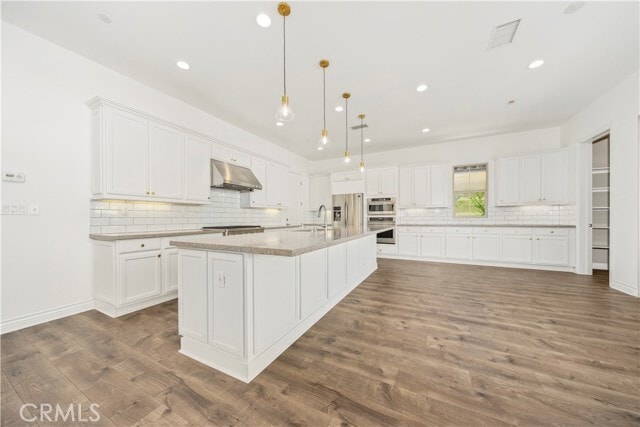 Building Photo - 107 Cordial