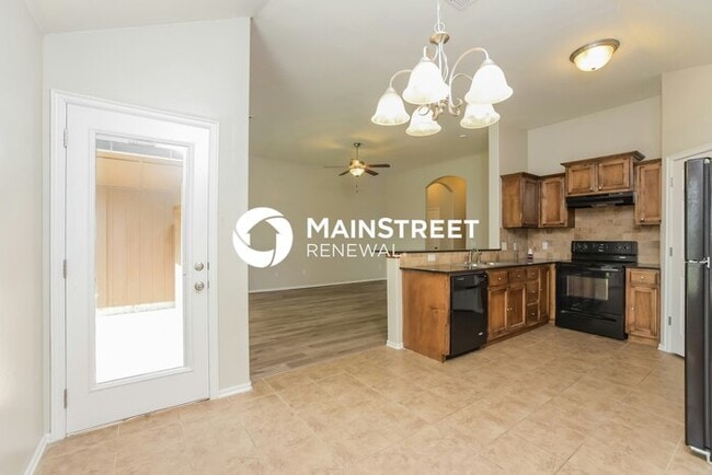 Building Photo - 3 Bedroom Pet-Friendly Home in NORMAN, OK with Main Street Renewal