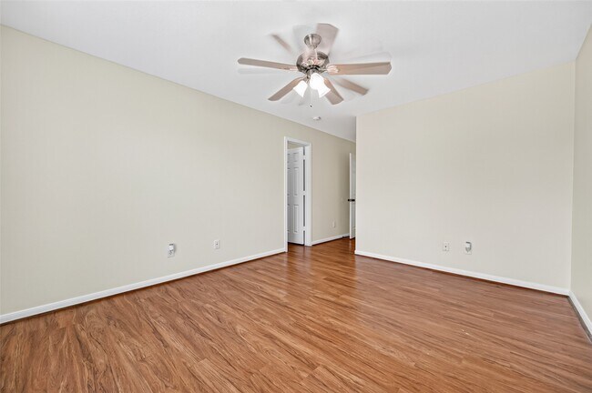 Building Photo - 4613 Knoxville St