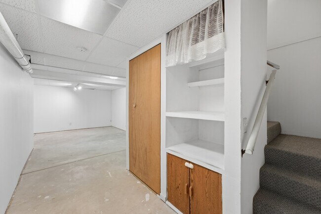 Building Photo - 1404 W Sapphire Dr