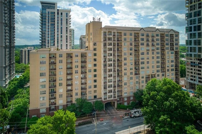 Building Photo - 1101 Juniper St NE