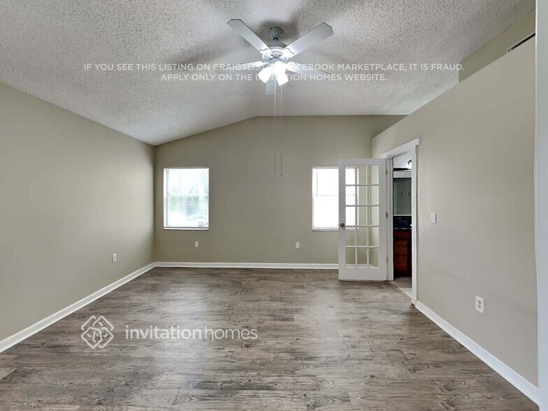 Building Photo - 706 49th St E