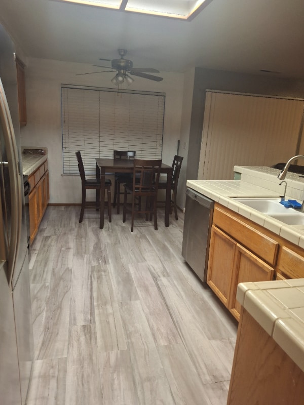 Building Photo - 4952 Ridgeview Dr