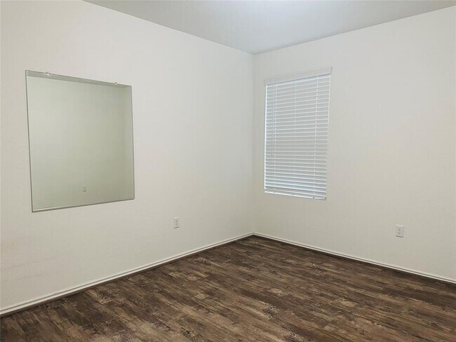 Building Photo - 6717 Hartlage St