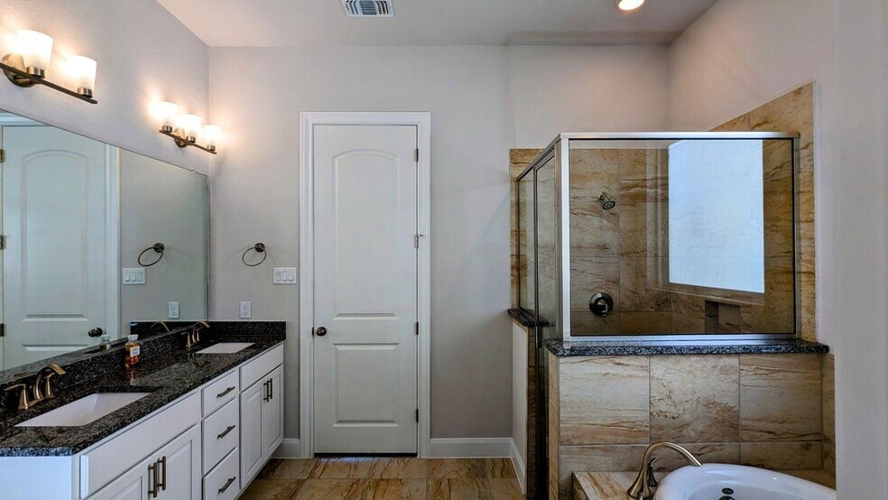 Building Photo - 6931 Comanche Cougar