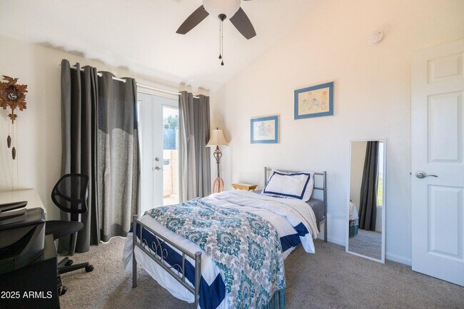 Building Photo - 5442 S Hurricane Ct