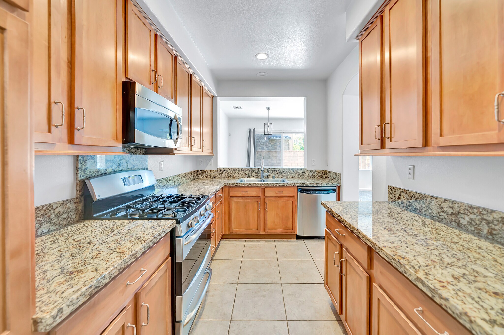 Building Photo - 23904 Calle del Sol Dr