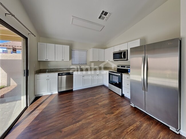 Building Photo - 11340 W Hutton Dr