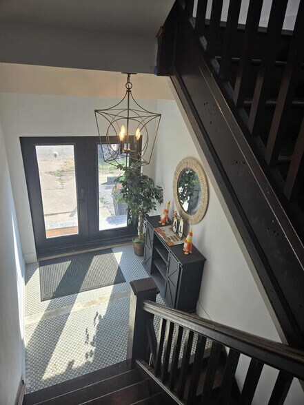 Building Photo - 11765 Glenfield Ave