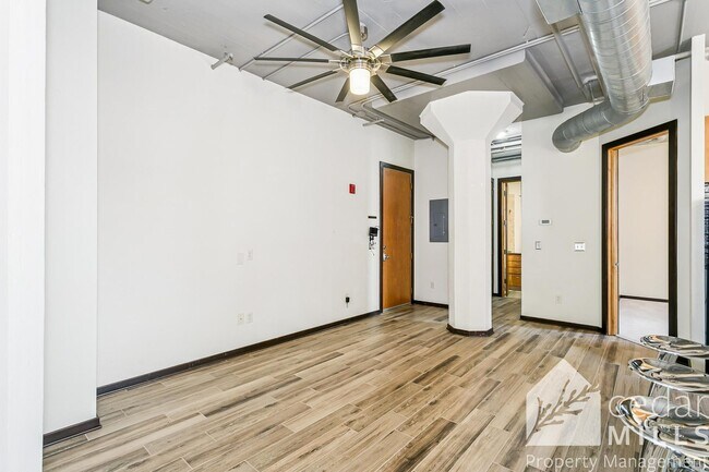 Building Photo - Lofts at St. Francis! 2 bed/2 bath for rent