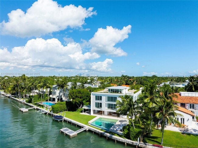 Building Photo - 440 S Mashta Dr