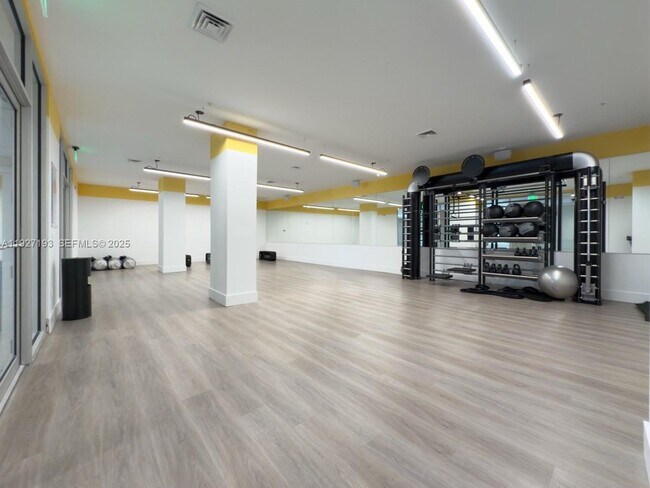 Building Photo - 7751 NW 107th Ave