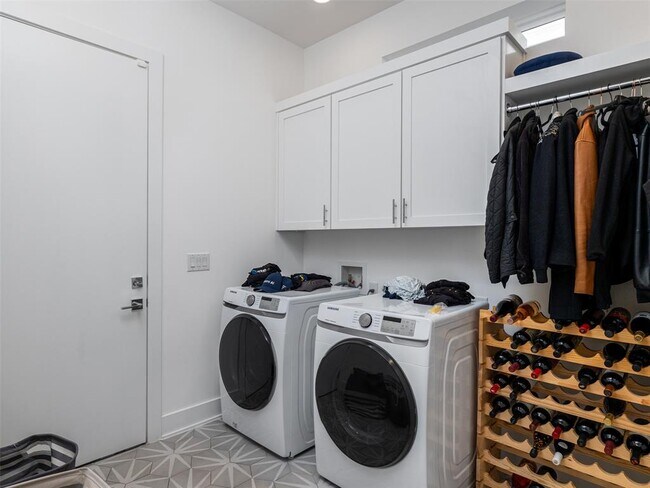 Building Photo - 6309 Keegans Dr