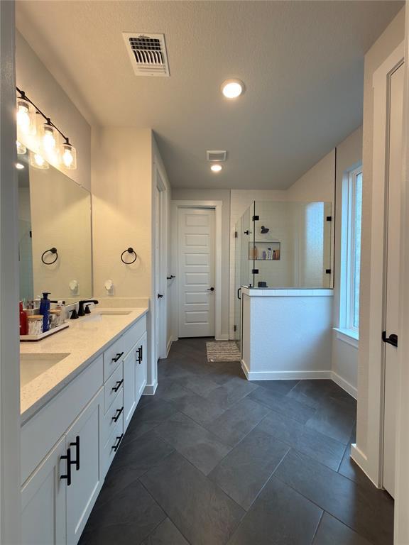 Building Photo - 109 High Vly Dr