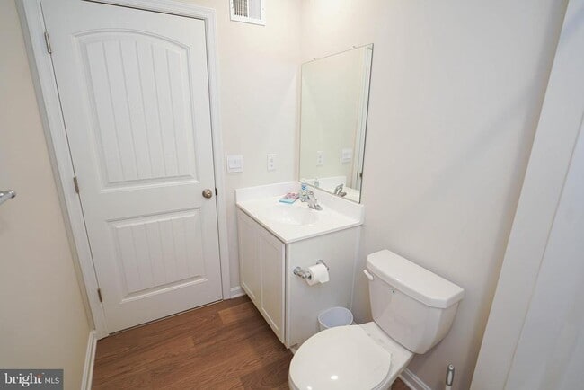 Building Photo - 819 Mersey Ln