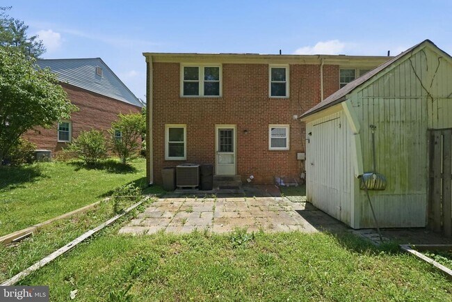 Building Photo - 12136 Bentridge Pl